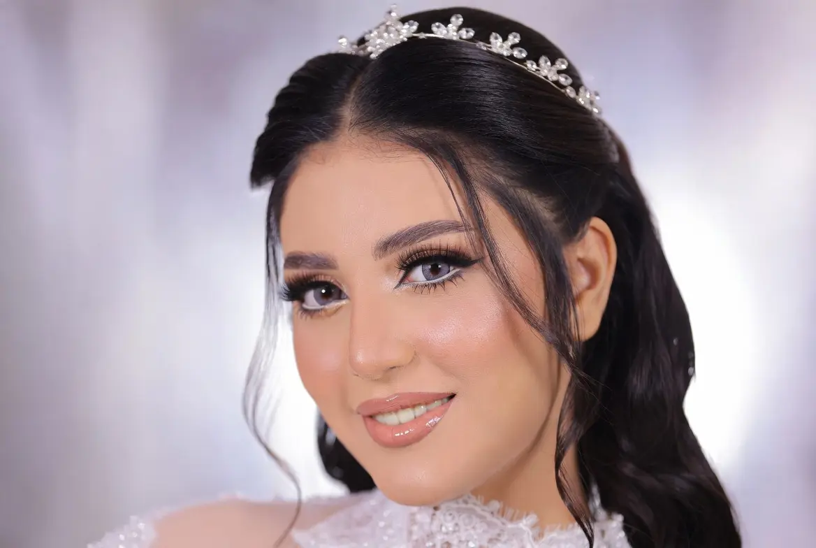 میکاپ و گریم عروس در آموزشگاه آرایشگری طلوع هستی مشهد